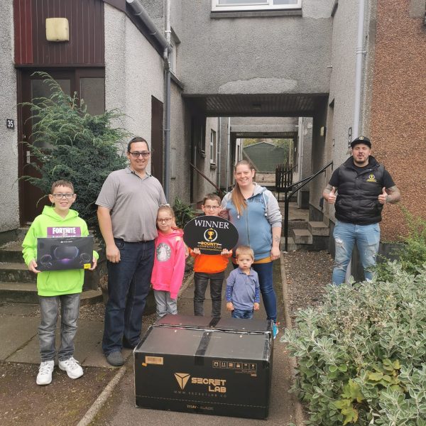 Won the Secret Labs Gaming Chair & the Oculus VR Gaming Headset