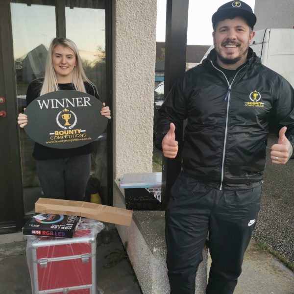 Won the Glam Make Up Bundle