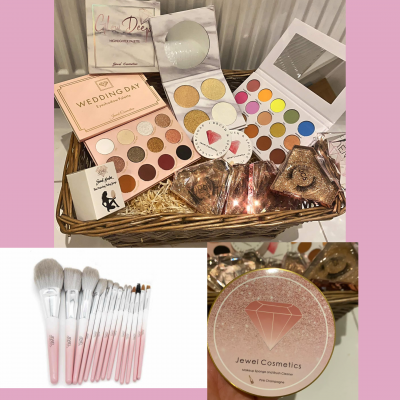 Jewel Cosmetics: Luxurious Make up and Brush set by Julia Stronach
