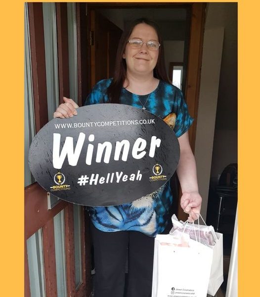 Won the Jewel Cosmetics Bounty Box!!