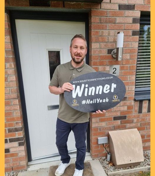 Won the San Martino Hilton Italian High Gloss 1 Door Display Cabinet!!