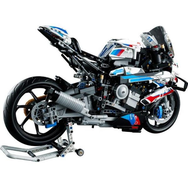 LEGO TECHNICS BMW M 1000 RR MODEL (DRAWN 04.03.22)