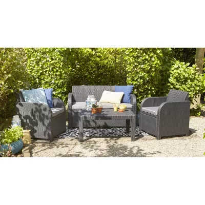 4 - Person Seating Group with Cushions (DRAWN 21.03.22)