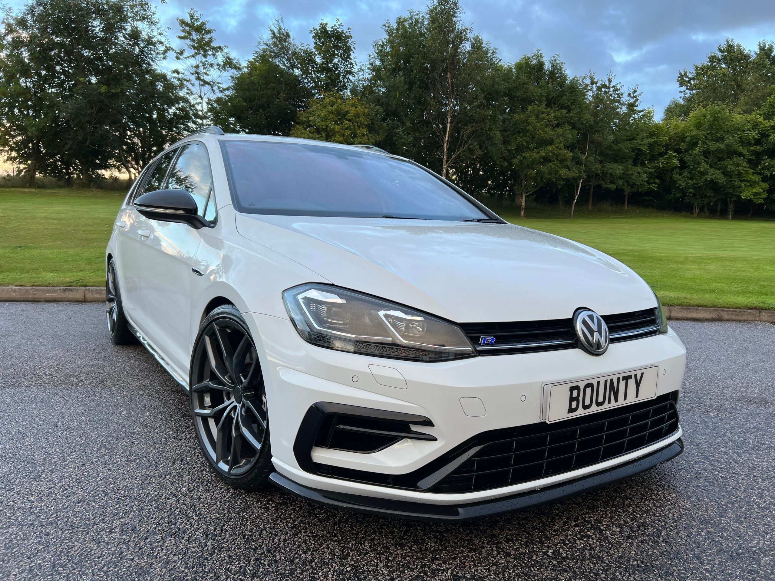 Volkswagen Golf R Estate ( or £19K cash alternative) (DRAWN 19.08.22 ...