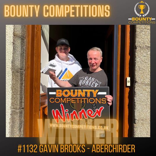 Won the iPhone 13 midnight and AirPods!!