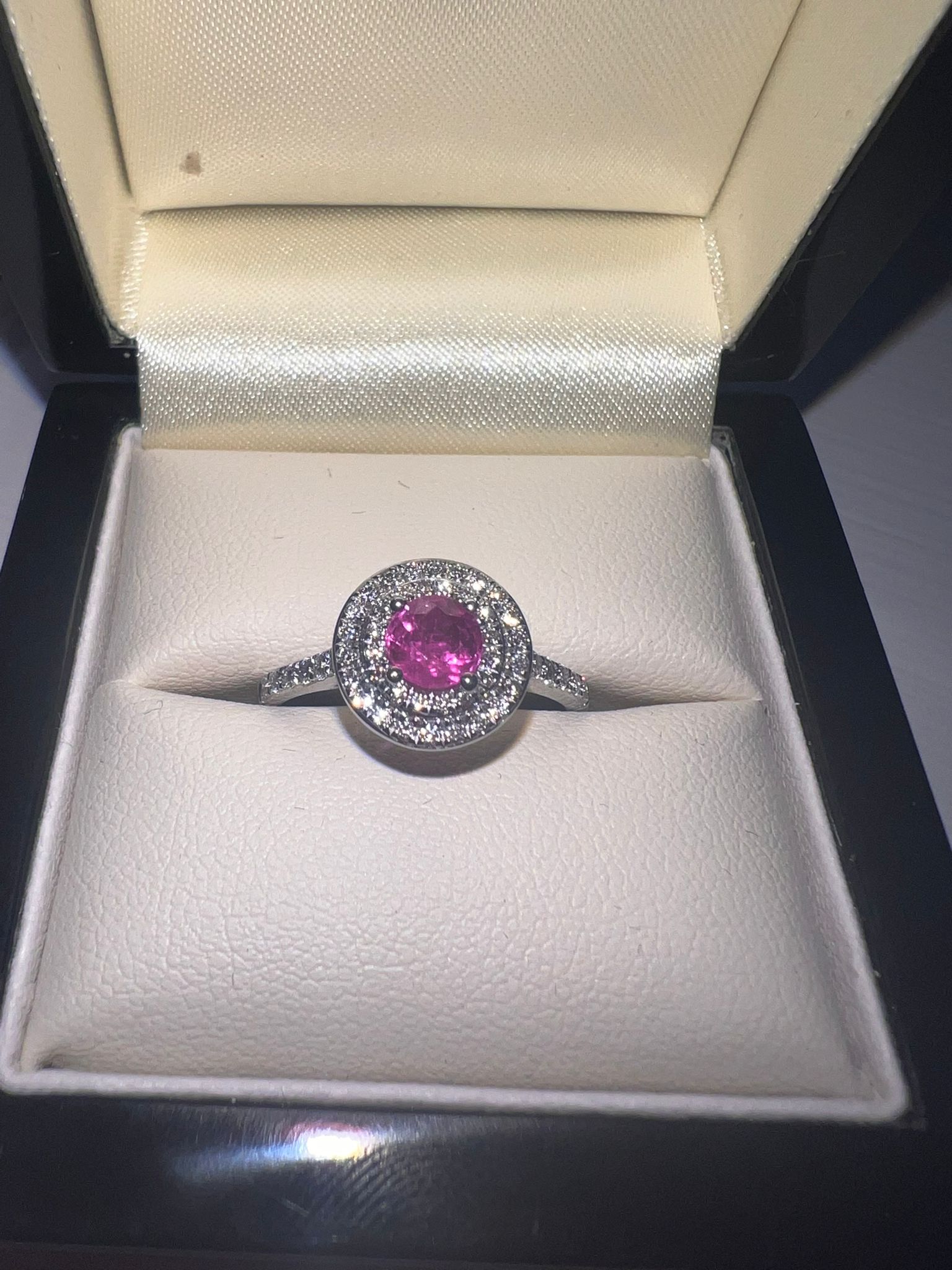 🔴QUICK – Pink Sapphire 0.54ct & Diamond 0.36ct Round Shaped