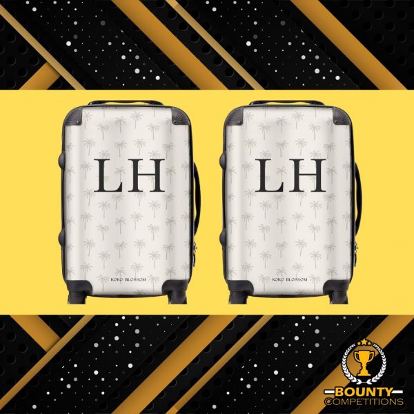 Won 🩴 2 Personalised Large Suitcases 🩴