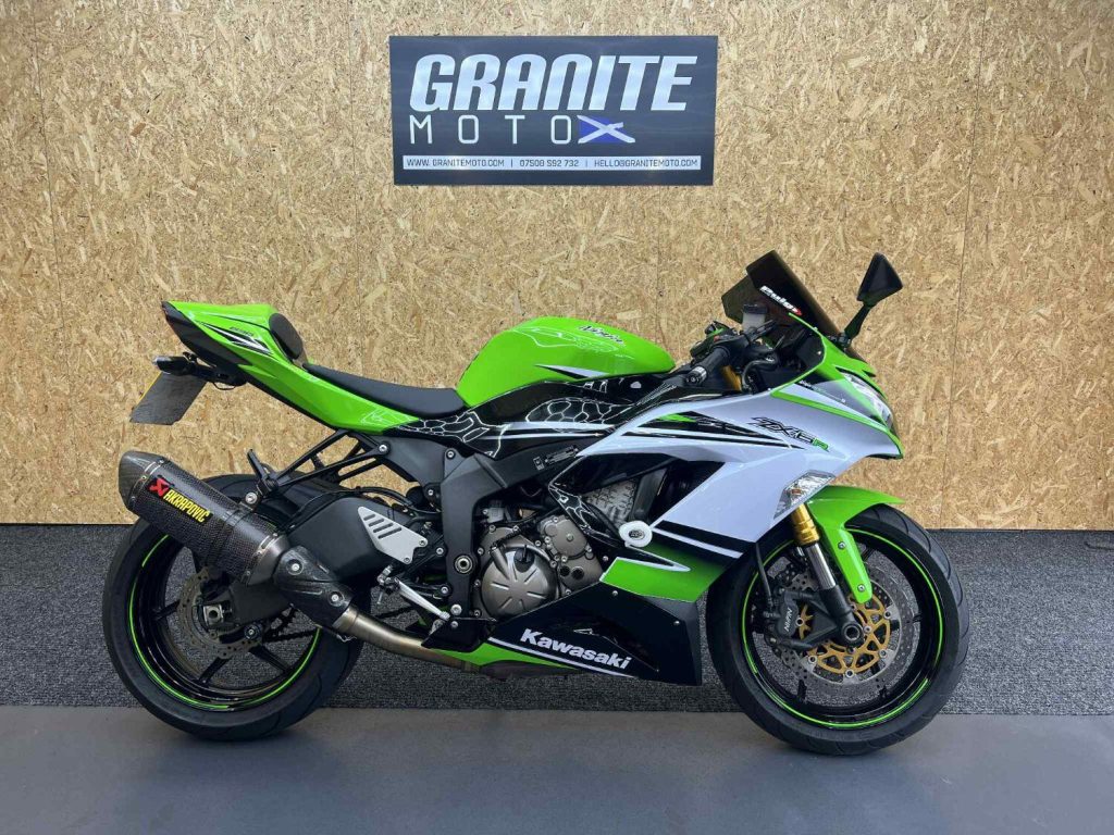 びぃ 2015 Kawasaki ZX636, E | JKBZXJE16FA015878 | Bid History