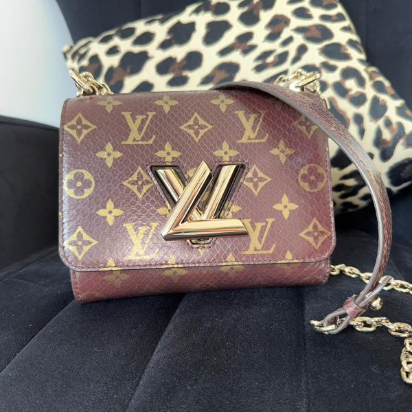 👜**RARE** LIMITED EDITION LOUIS VUITTON TWIST BAG 👜