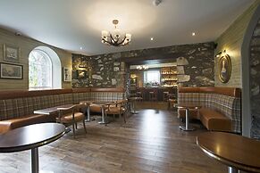 🛏️ Luxury 1 Night Break in The Lairds Suite for Two at Meldrum House + £150 🛏️