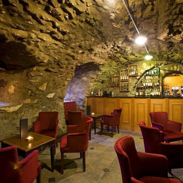 🛏️ Luxury 1 Night Break in The Lairds Suite for Two at Meldrum House + £150 🛏️