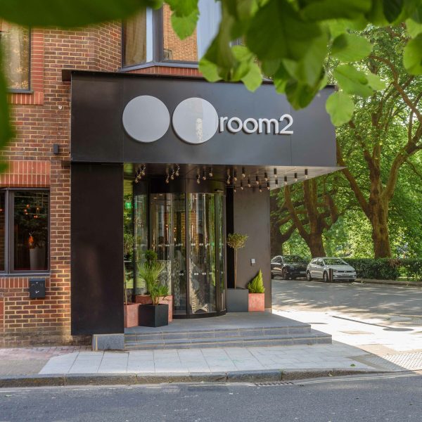 ✈️ Belfast 3 Night Stay for 2 April '26 + £300 ✈️